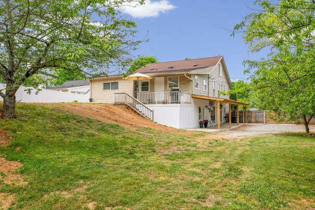 311 Beech St, Clarksville, TN 37042