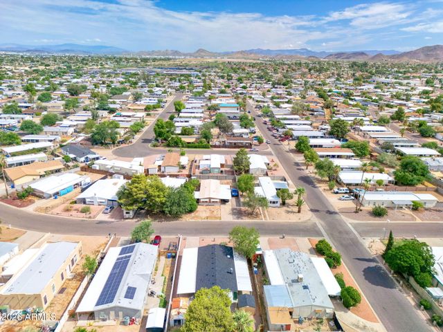 233 E MICHELLE Drive, Phoenix, AZ 85022