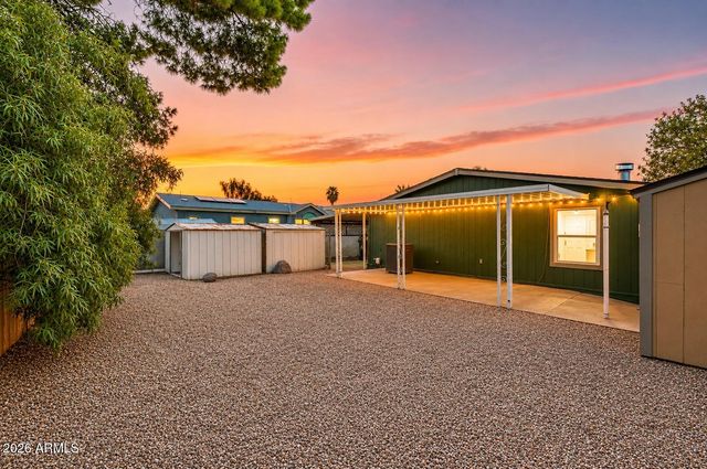 233 E MICHELLE Drive, Phoenix, AZ 85022