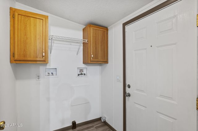 233 E MICHELLE Drive, Phoenix, AZ 85022