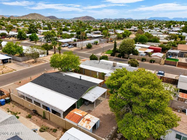 233 E MICHELLE Drive, Phoenix, AZ 85022