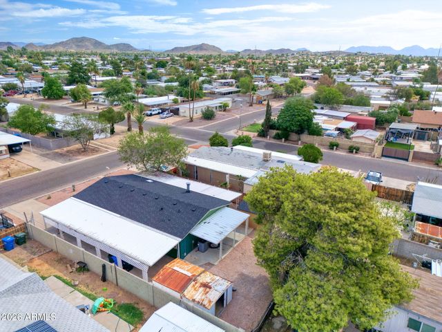 233 E MICHELLE Drive, Phoenix, AZ 85022