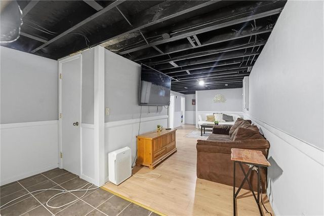 9905 Campbell Street, Kansas City, MO 64131