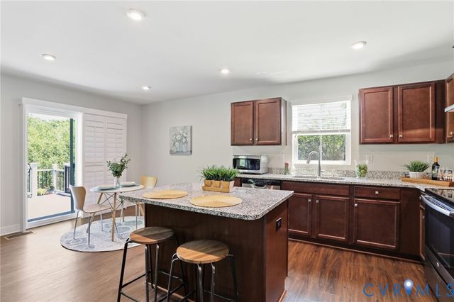 831 Vickilee Rd, North Chesterfield, VA 23236
