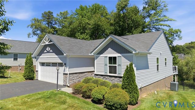 831 Vickilee Rd, North Chesterfield, VA 23236