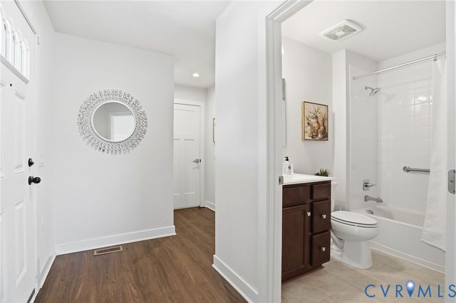 831 Vickilee Rd, North Chesterfield, VA 23236