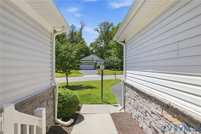 831 Vickilee Rd, North Chesterfield, VA 23236