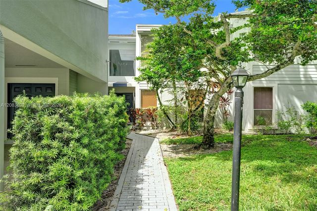 6141 Old Court Road 229, Boca Raton, FL 33433