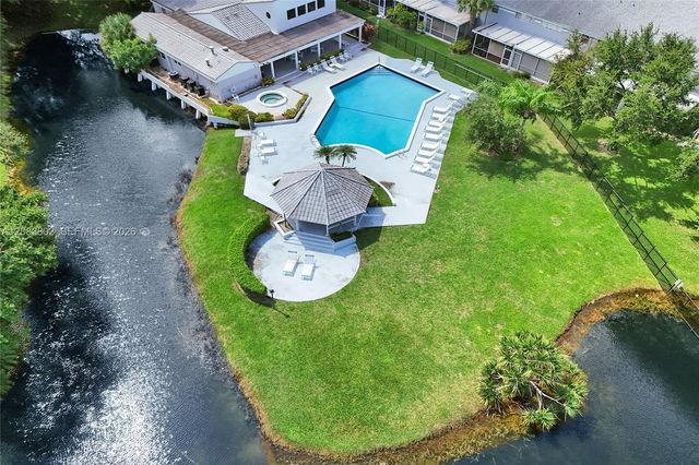 6141 Old Court Road 229, Boca Raton, FL 33433