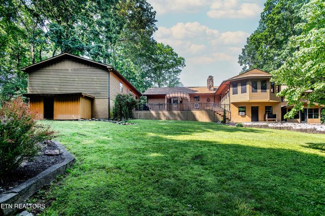 146 Lake Hills Drive, Oak Ridge, TN 37830