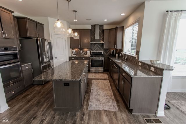 2382 Silver Rose Drive, Avon, IN 46123