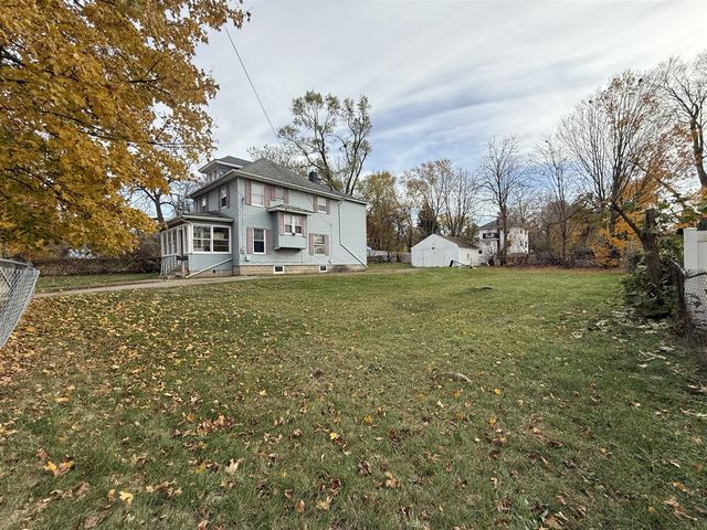 213 E High Street, Jackson, MI 49203