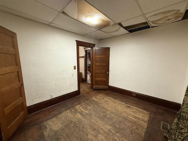 213 E High Street, Jackson, MI 49203