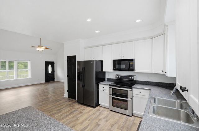 613 Knotts Island Road, Knotts Island, NC 27950