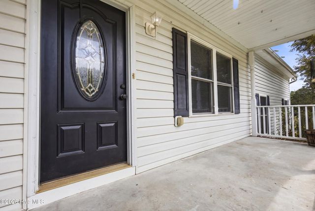 613 Knotts Island Road, Knotts Island, NC 27950