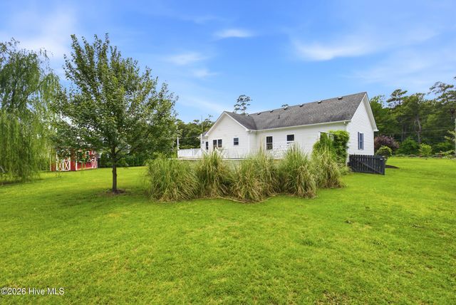 613 Knotts Island Road, Knotts Island, NC 27950