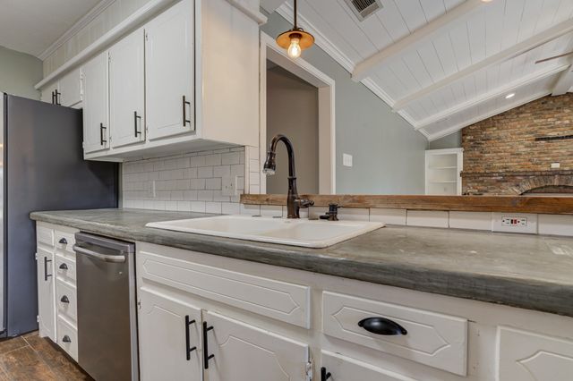 7106 Zoar Avenue, Lubbock, TX 79424