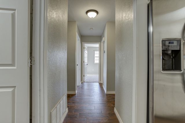 7106 Zoar Avenue, Lubbock, TX 79424