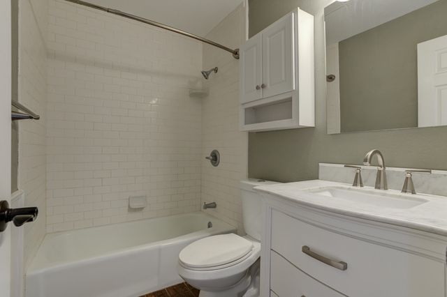 7106 Zoar Avenue, Lubbock, TX 79424