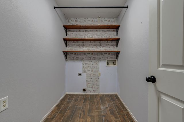 7106 Zoar Avenue, Lubbock, TX 79424