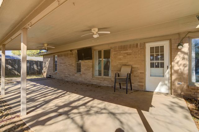 7106 Zoar Avenue, Lubbock, TX 79424