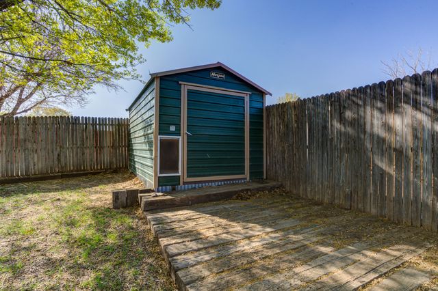 7106 Zoar Avenue, Lubbock, TX 79424