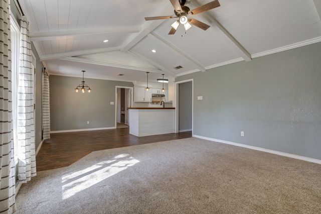 7106 Zoar Avenue, Lubbock, TX 79424