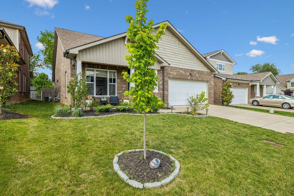 802 Carnation Dr, Smyrna, TN 37167