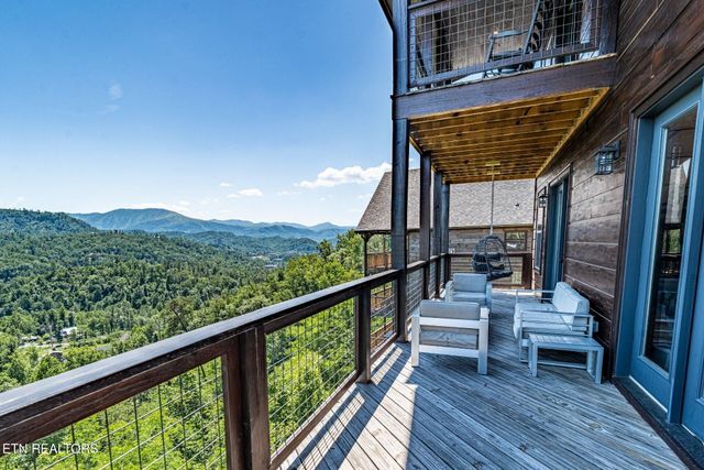 218 Pinnacle Drive, Gatlinburg, TN 37738