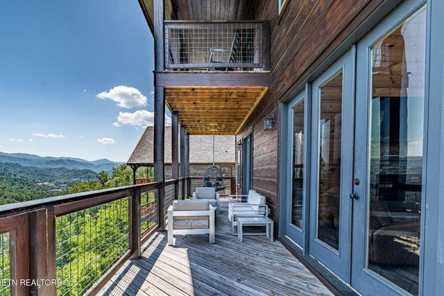 218 Pinnacle Drive, Gatlinburg, TN 37738