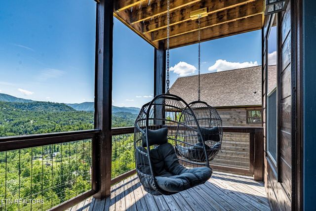 218 Pinnacle Drive, Gatlinburg, TN 37738
