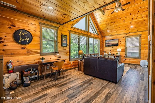 218 Pinnacle Drive, Gatlinburg, TN 37738