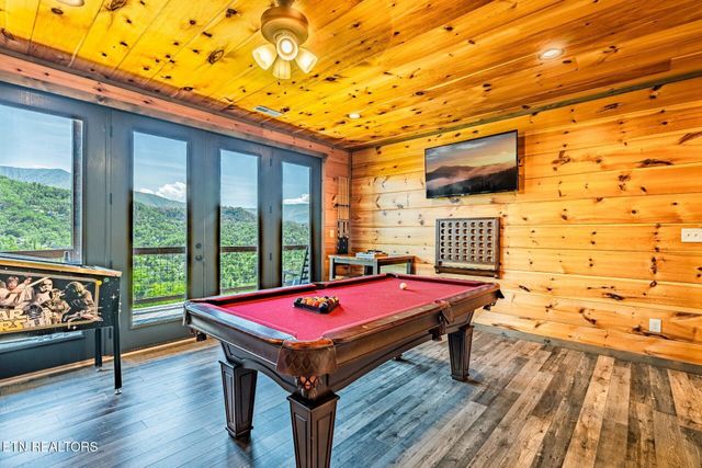 218 Pinnacle Drive, Gatlinburg, TN 37738