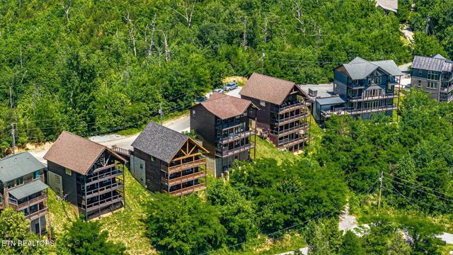 218 Pinnacle Drive, Gatlinburg, TN 37738