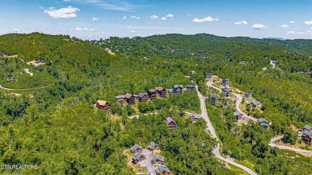 218 Pinnacle Drive, Gatlinburg, TN 37738