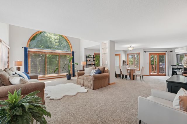 8850 Audubon Road, Chanhassen, MN 55317