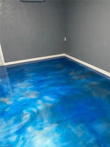 3915 SW 1st PL, Cape Coral, FL 33914