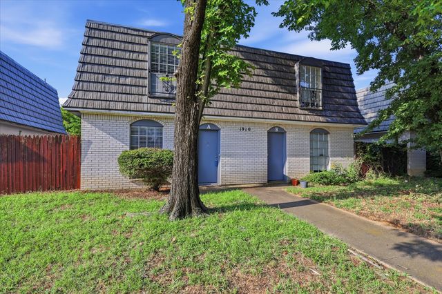 1910 W Sanford Street A, Arlington, TX 76012