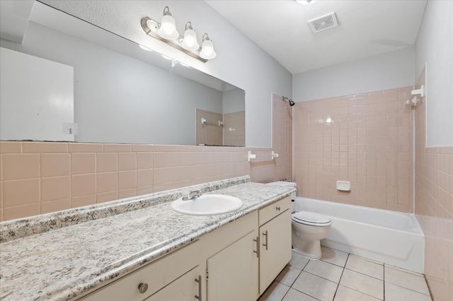 1910 W Sanford Street A, Arlington, TX 76012