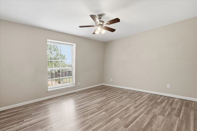 1910 W Sanford Street A, Arlington, TX 76012