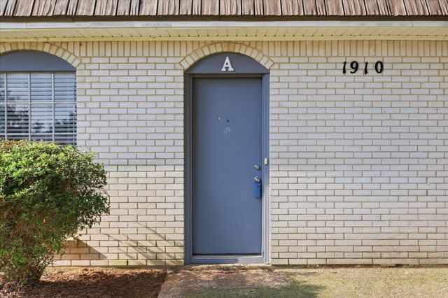 1910 W Sanford Street A, Arlington, TX 76012