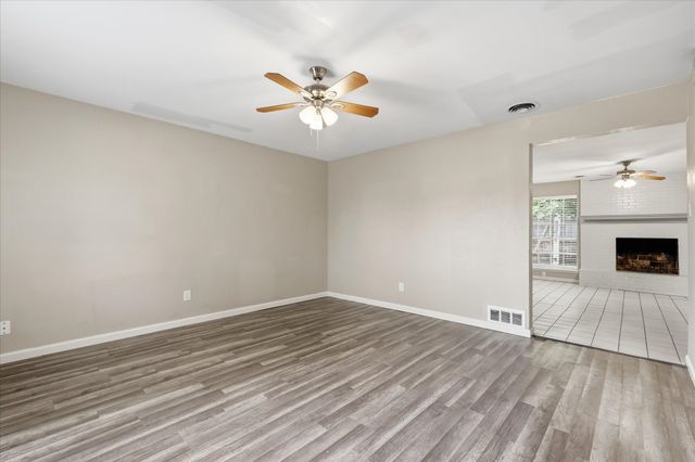 1910 W Sanford Street A, Arlington, TX 76012
