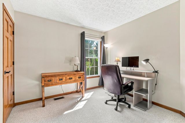 8482 Olenbrook Drive, Lewis Center, OH 43035