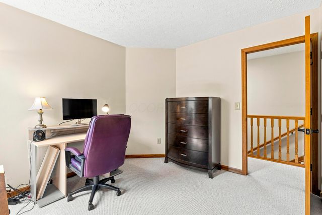 8482 Olenbrook Drive, Lewis Center, OH 43035