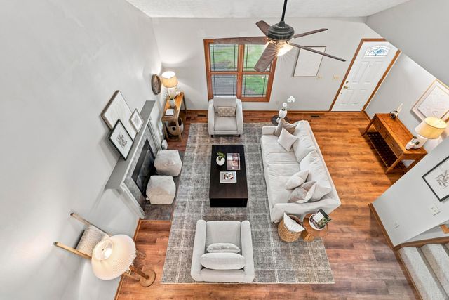 8482 Olenbrook Drive, Lewis Center, OH 43035