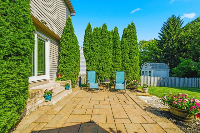 8482 Olenbrook Drive, Lewis Center, OH 43035