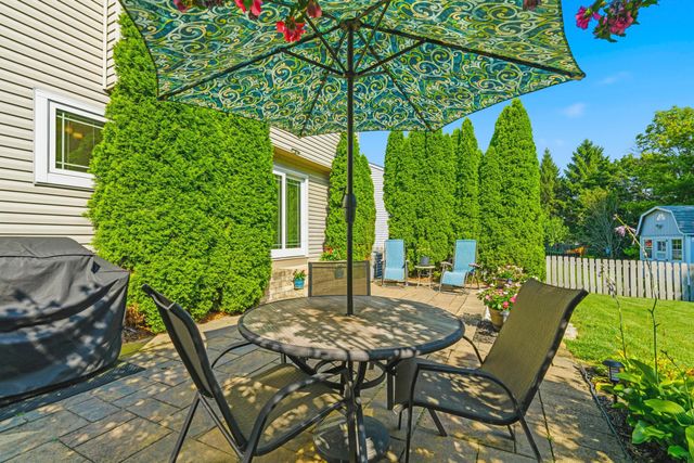 8482 Olenbrook Drive, Lewis Center, OH 43035