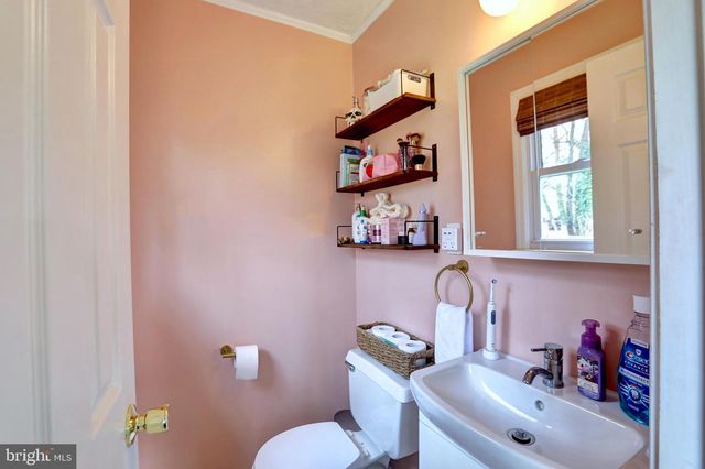 136 WOODCOCK AVE, Shepherdstown, WV 25443