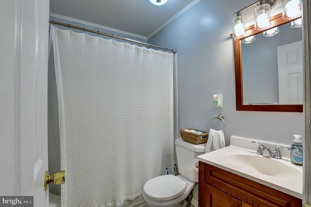 136 WOODCOCK AVE, Shepherdstown, WV 25443