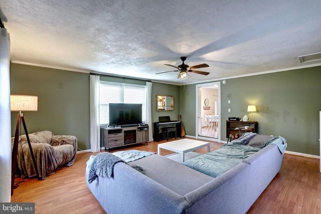 136 WOODCOCK AVE, Shepherdstown, WV 25443